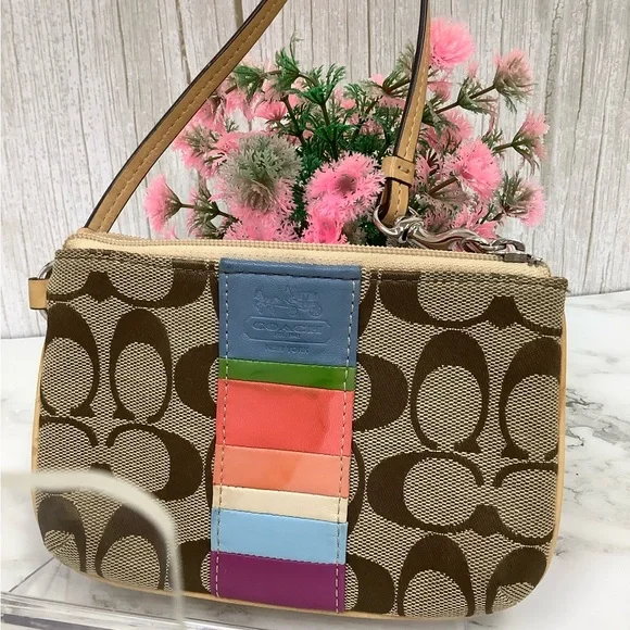 GUC Coach Signature Khaki Multicolor Wristlet - Picture 3 of 7